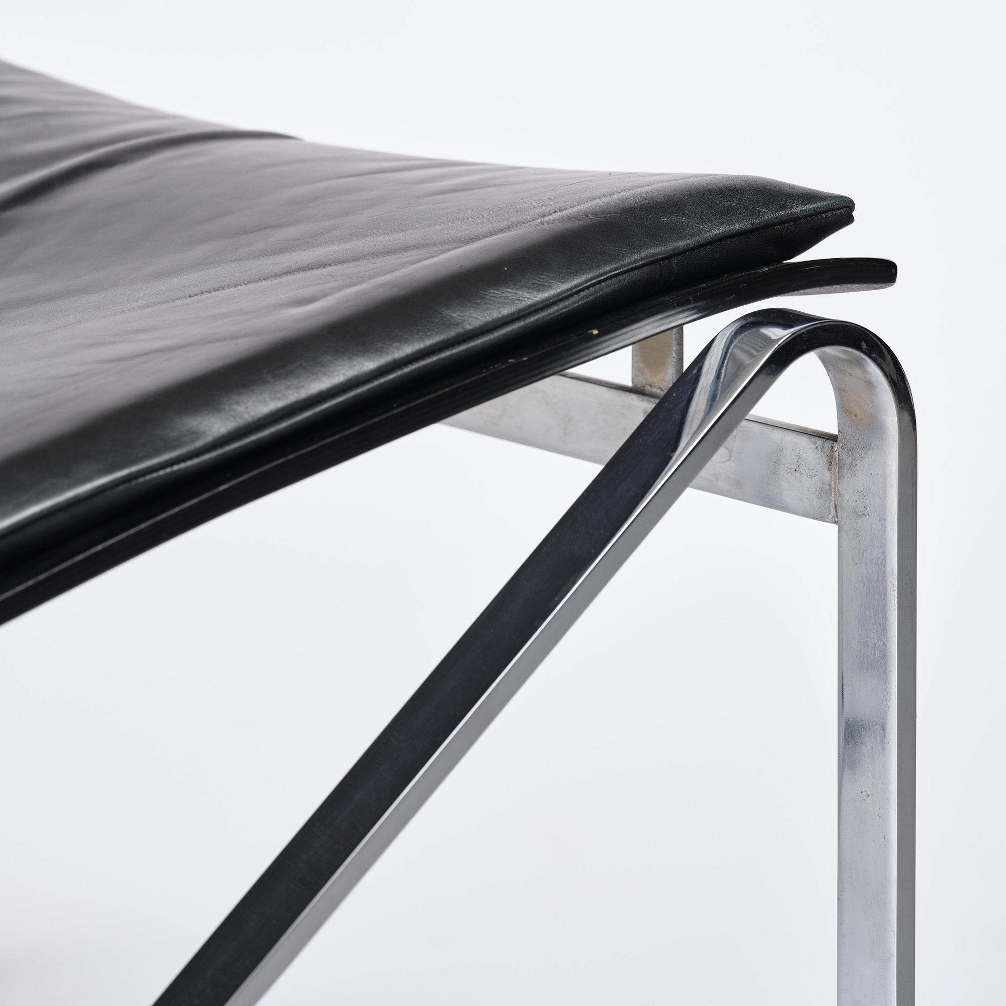 Sigurd Persson, a rare pair of armchairs, Åry Stålmöbler, Örsjö, 1960s.