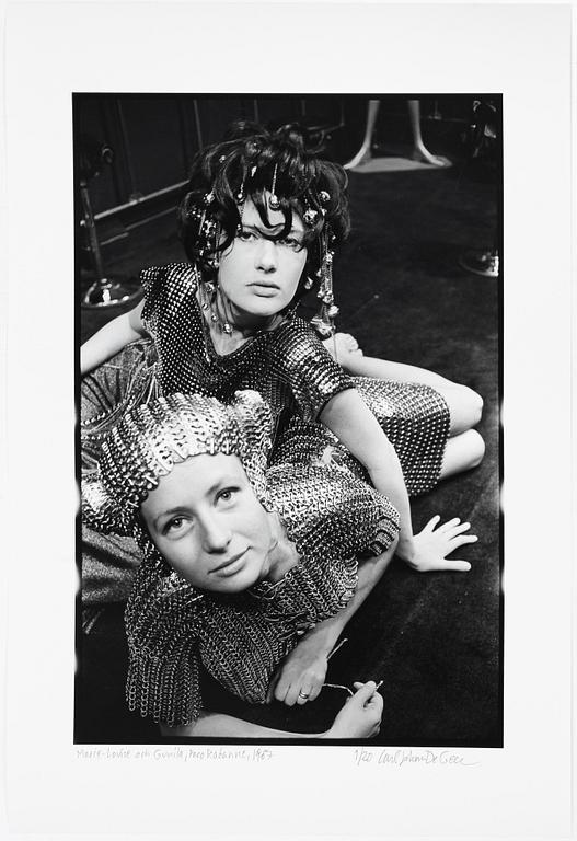 Carl Johan De Geer, "Marie-Louise och Gunilla, Paco Rabanne, 1967".