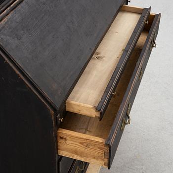 A writing cabinet, 18th/19th century.