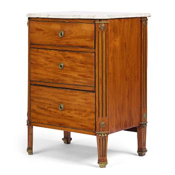 19. A late Gustavian mahogany commode, Stockholm, late 18th century.