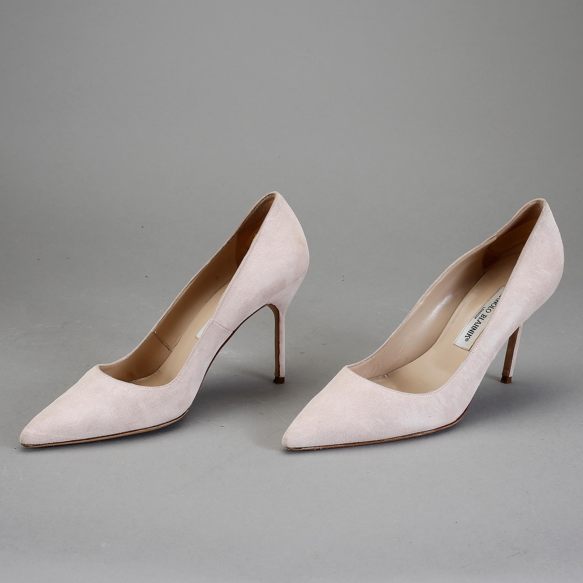 SKOR, ett par pumps, Manolo Blahnik.