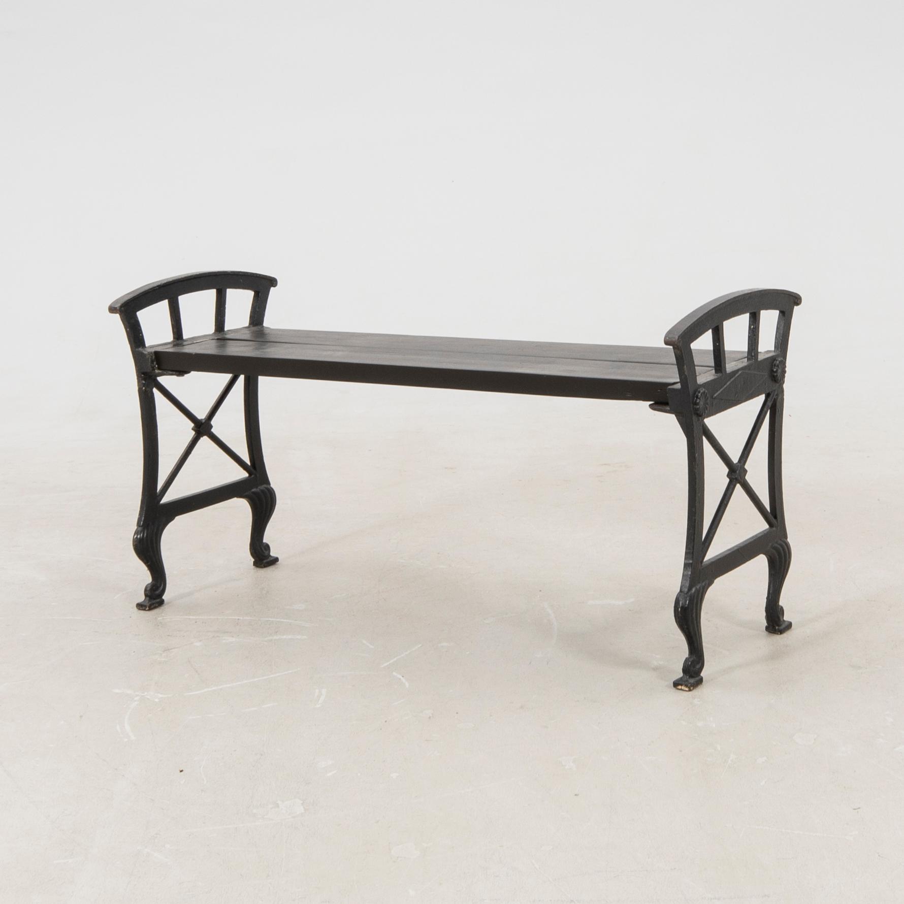 Folke Bensow, Trädgårdsbänk, "Parkbänk n:r 2", Näfveqvarns bruk, 1900-talets första hälft.