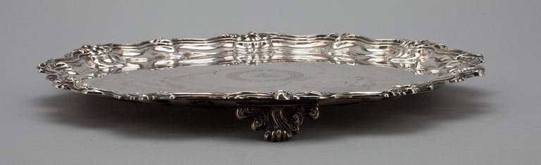 BRICKA, silver, Sheffield, sekelskiftet 1800/1900. Vikt 1006 g.