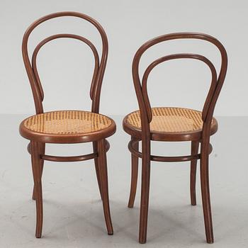 STOLAR, ett par, Thonet, 18/1900-tal, etikettmärkta.