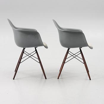 Charles & Ray Eames, Karmstolar ett par "Plastic Armchair DAW", Vitra.