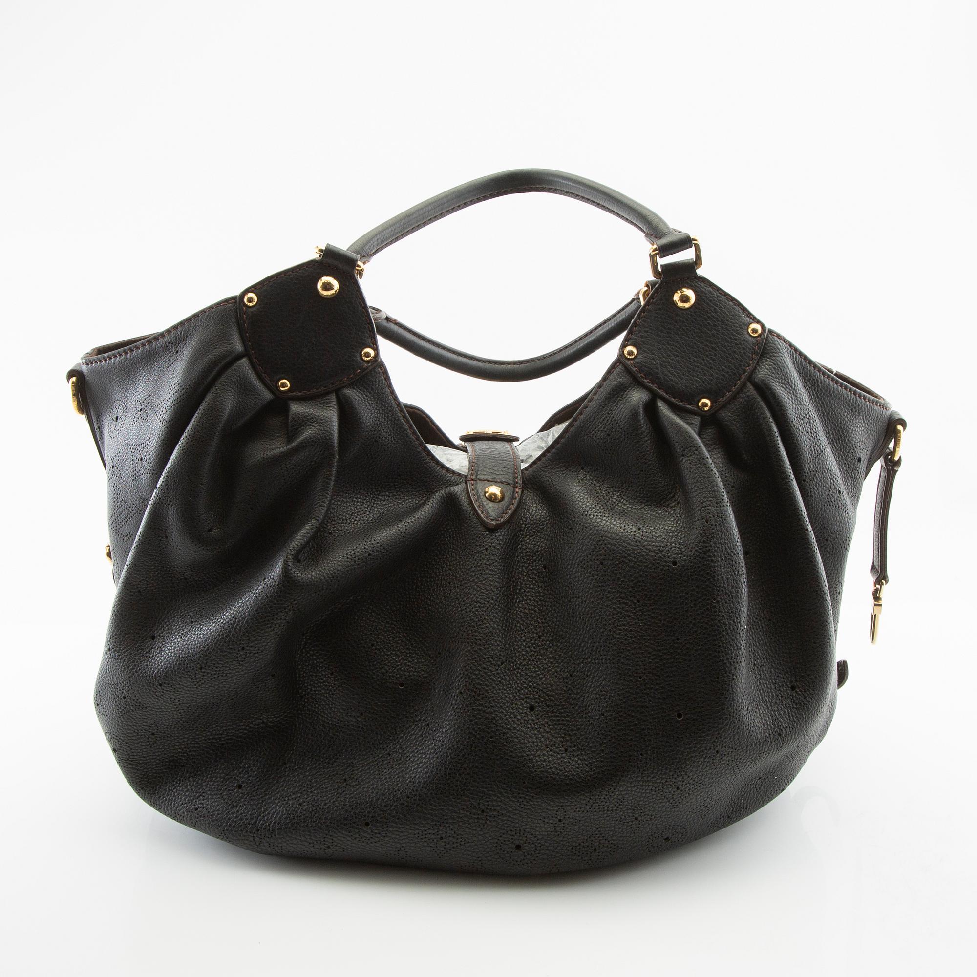 Louis Vuitton,.