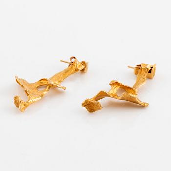 A pair of 18K gold earrings "Flamingo" Björn Weckström, Lapponia.