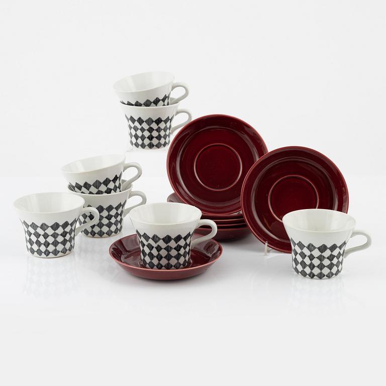Marianne Westman, koppar med fat, 7 st, "Red Top", Rörstrand.