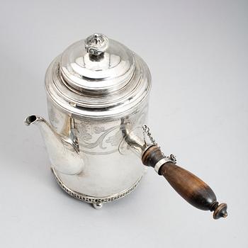 KAFFEKANNA, silver, Olof Hellbom, Stockholm 1798. Vikt ca 896 gram.