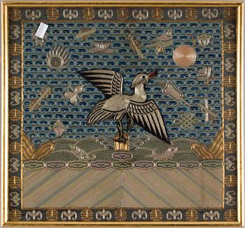 BRODERIER, 12 delar, bl.a. i siden. Kina, 1800/1900-tal.