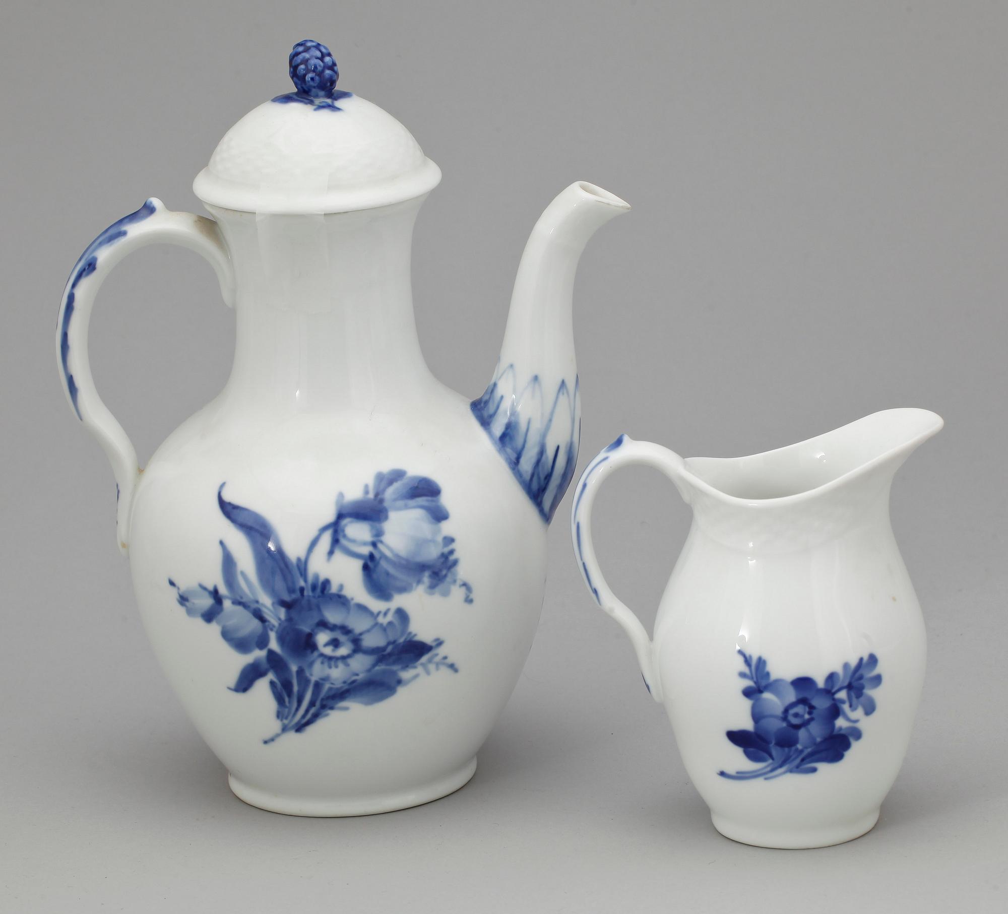 KAFFESERVIS, 6 delar, porslin, "Blå Blomst", Royal Copenhagen, 1900-talets andra hälft.