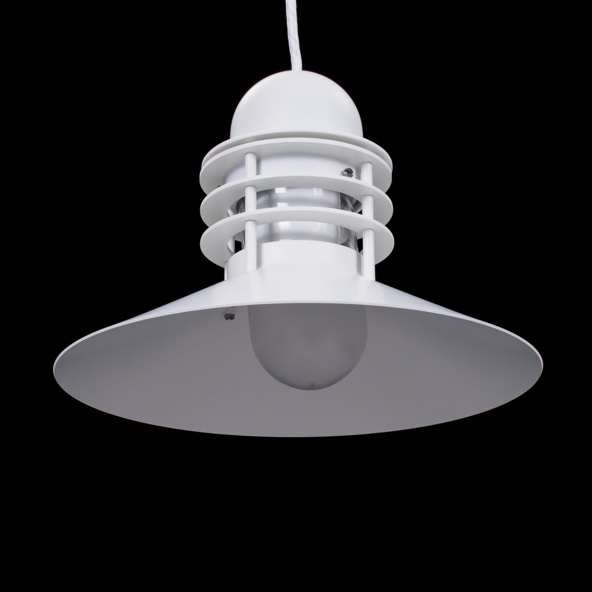 TAKLAMPA, "Nyhavn Pendant", Alfred Hoffman & Ole V. Kjaer, Louis Poulsen 2000-tal.