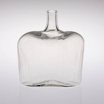 KAJ FRANCK, KARAFF, glas, signerad K. Franck Nuutajärvi Notsjö -62, OCH BURK, glas, märkt Nuutajärvi Notsjö.
