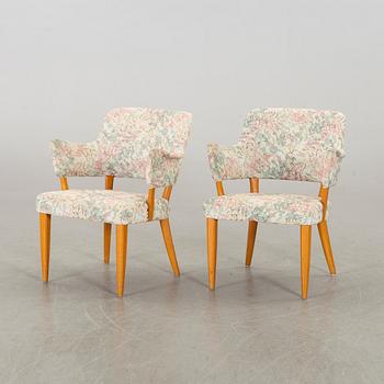 A PAIR OF CARL MALMSTEN "LILLA SÄLLSKAPET" ARMCHAIRS.