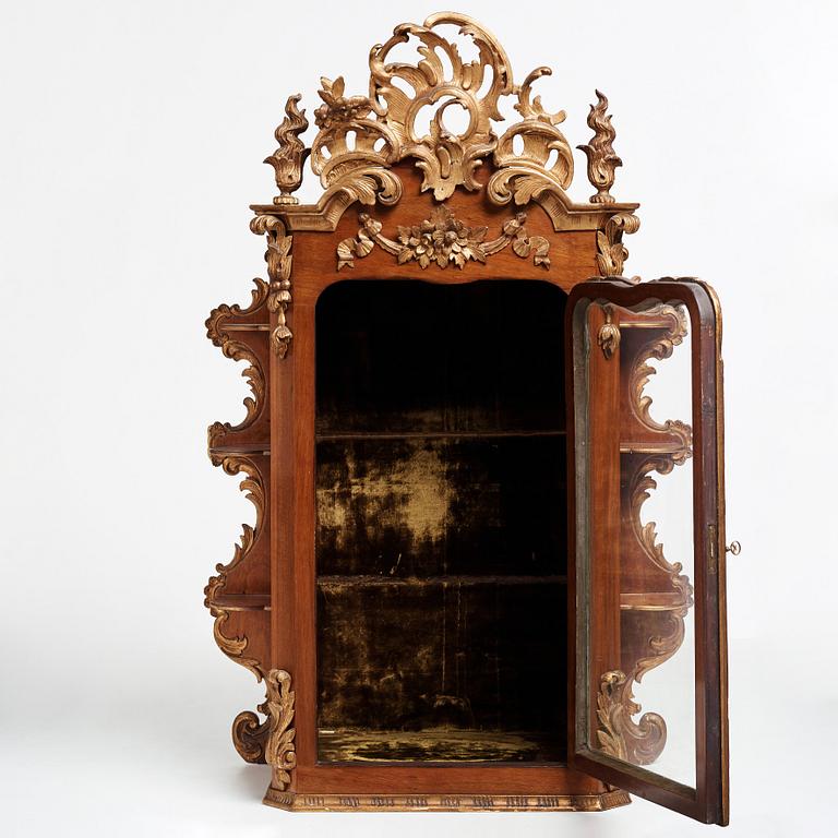 The Kristina Nilsson (1843-1921, opera singer) vitrine cupboard, 18th and 19th century.