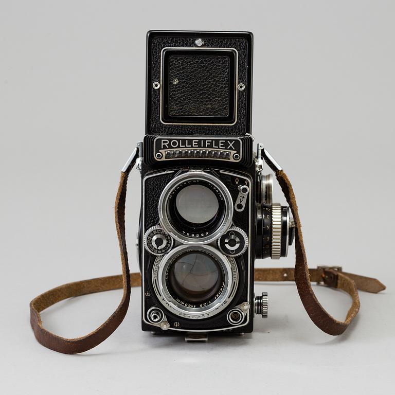 Rolleiflex 2,8 E with Planar 1:2,8 f=80 mm camera no 1626501, Germany, 1956-59.