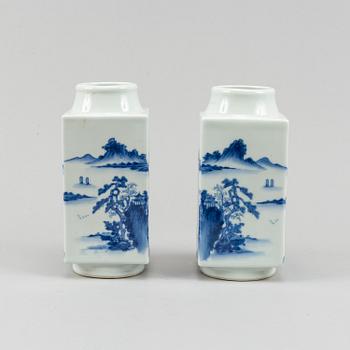 A pair of Chinese squared "cong" blue and white vases, 20th century.