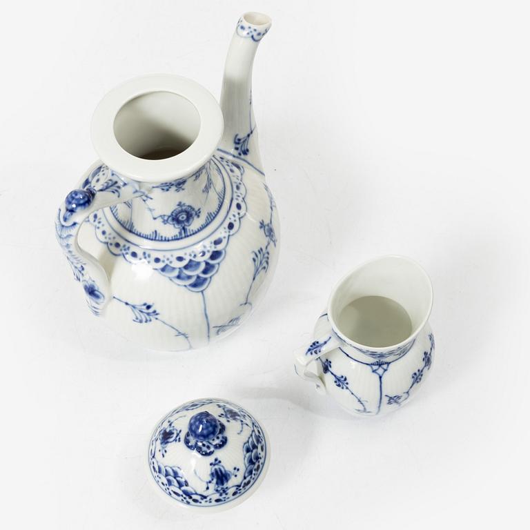 Royal Copenhagen, A 28-piece half lace porcelain servicem 'Blue Fluted', Denmark, 1960-68.