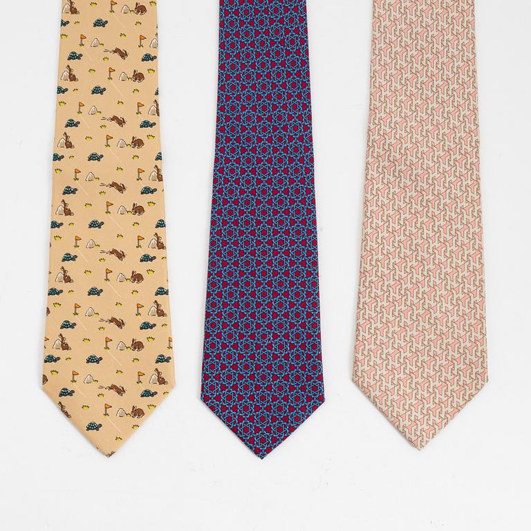 Hermès, a set of three silk ties.