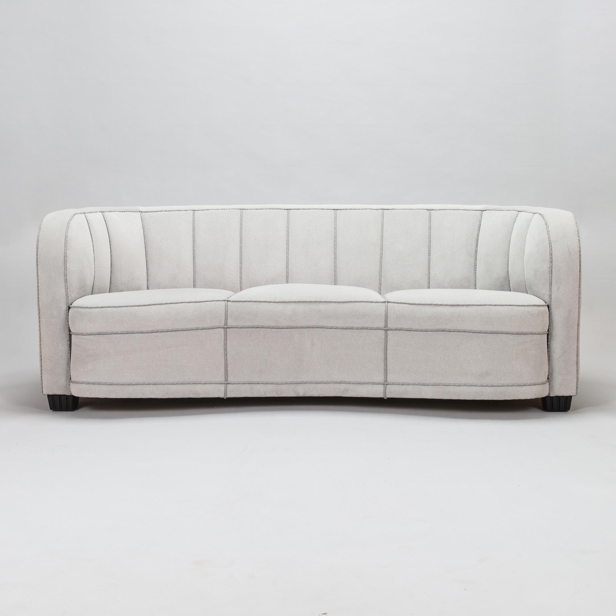A 1930s sofa, model 'Näyttely 2' (Exhibition 2), Huonekaluliike Majander Oy, Finland.