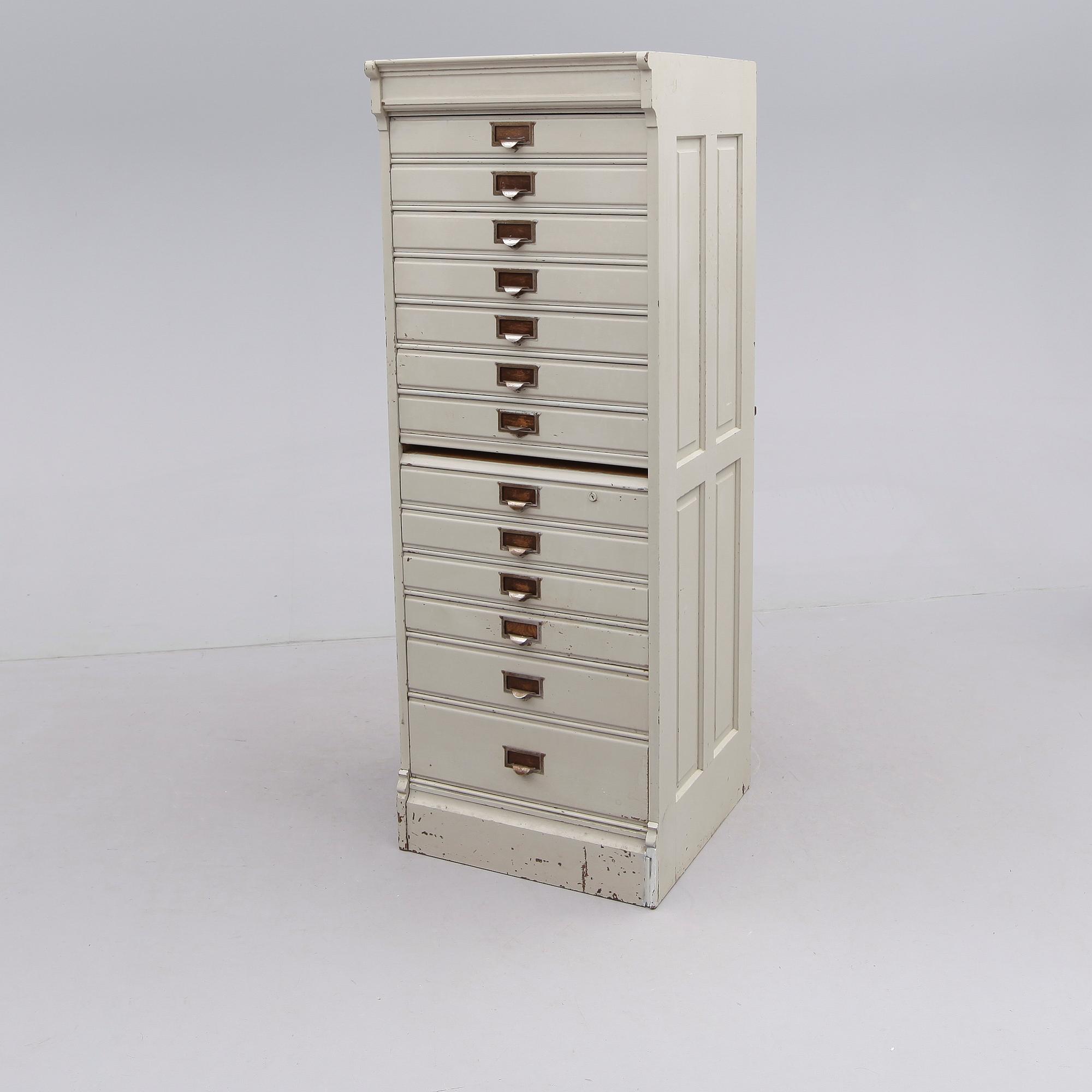 DOKUMENTSKÅP, 1900-talets första hälft.