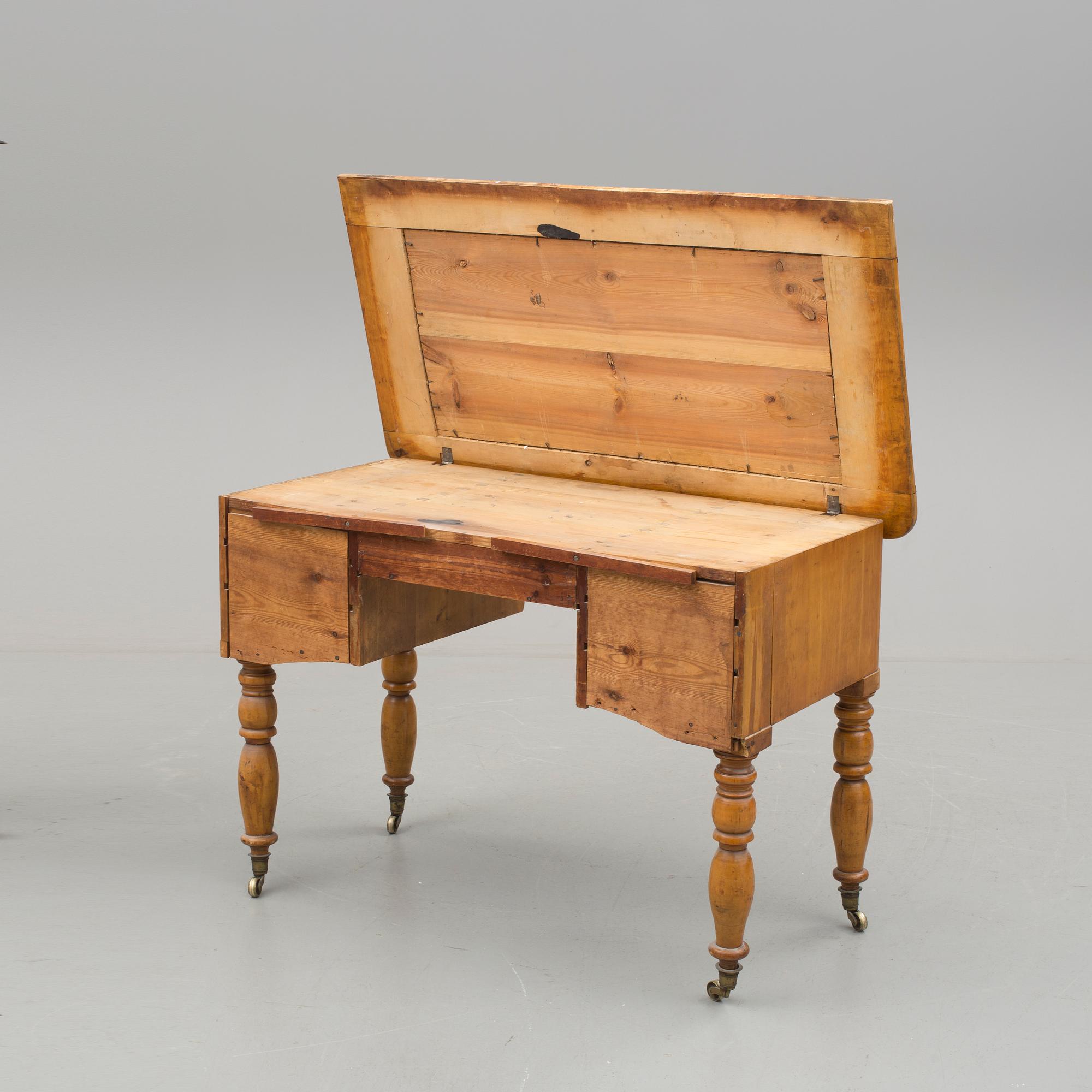 SKRIVBORD, senempire, 1800-talets andra hälft.