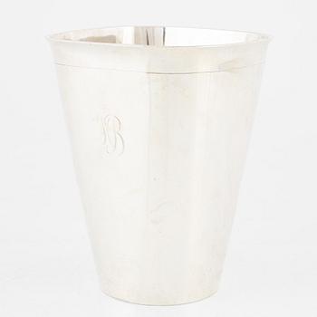 A Swedish sterling silver vase, mark of Gustaf Jansson, C.G.Hallberg, Stiockholm 1952.