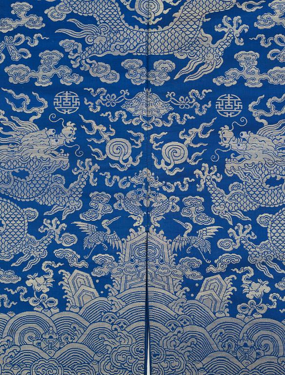 A Chinese robe, late Qing dynasty, circa 1900.