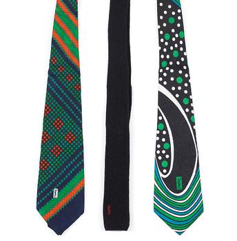 389. YVES SAINT LAURENT, slipsar 3 st, 1970-tal.