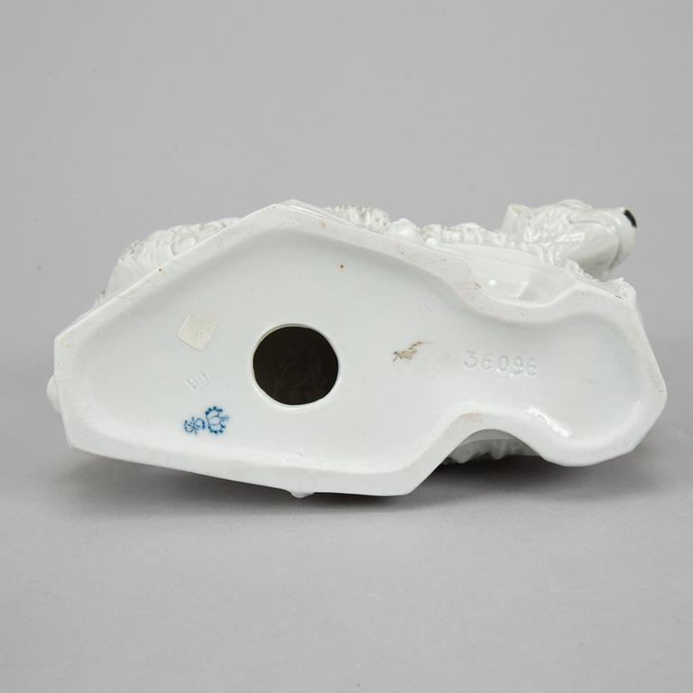 Five German porcelain polar bears.