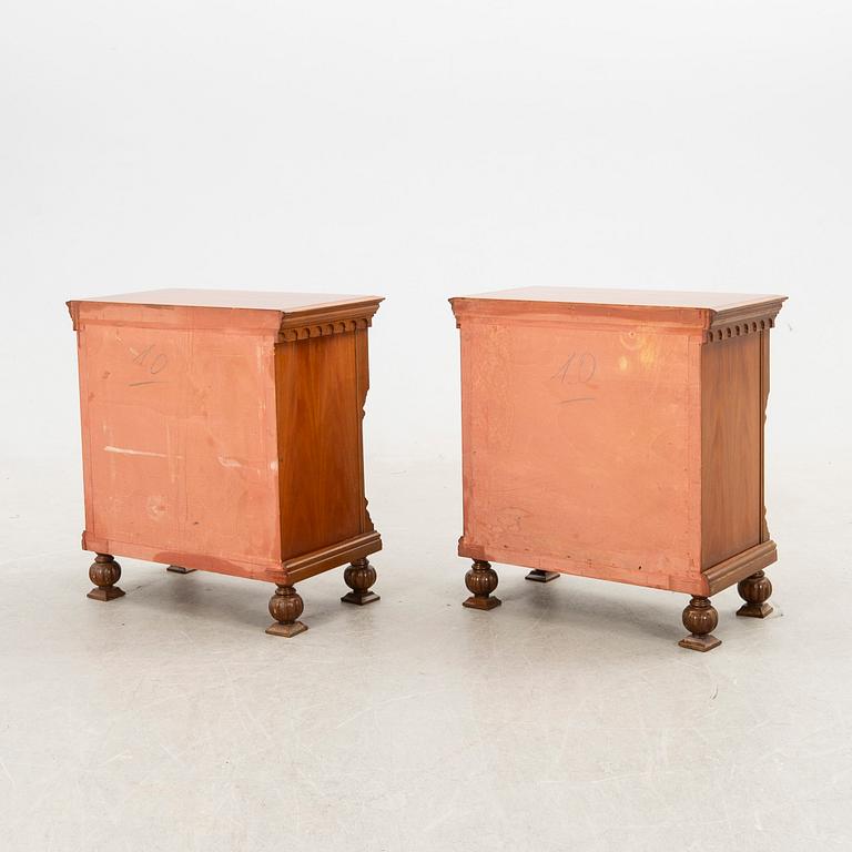 Chests of drawers, a pair, later half of the 20th century.
