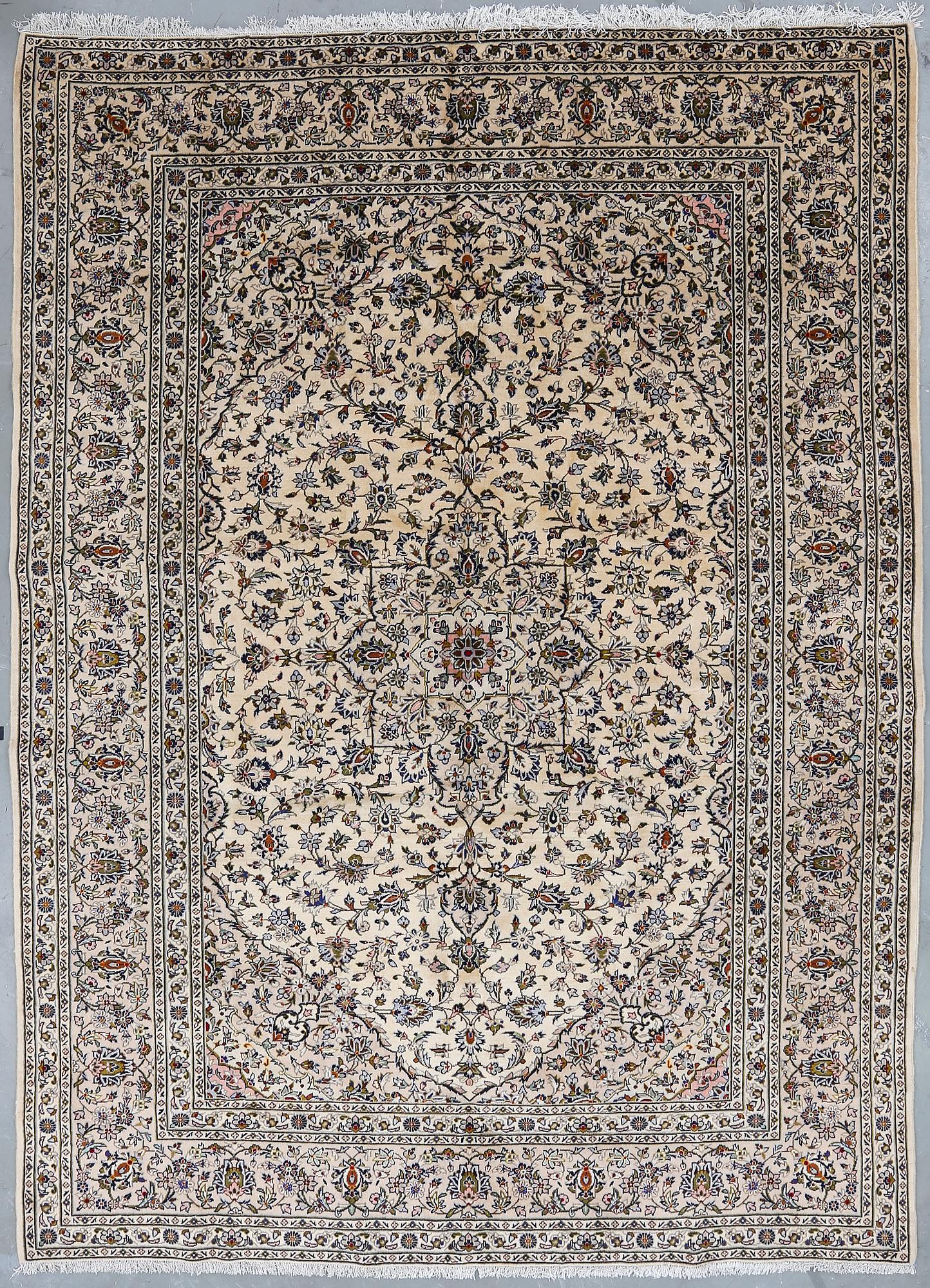 MATTA, Keshan, Ca 336X245 cm.