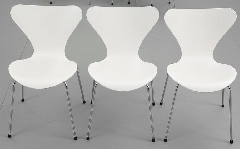 STOLAR, 10st. "Sjuan", Arne Jacobsen, Fritz Hansen.