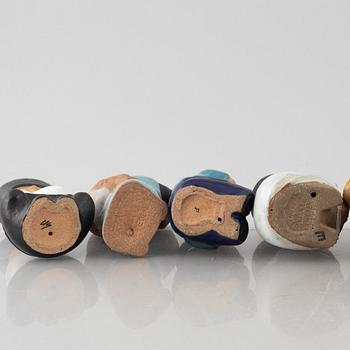 Lisa Larson, figuriner, 7 st, stengods, ur serien "All världens barn", Gustavsberg.