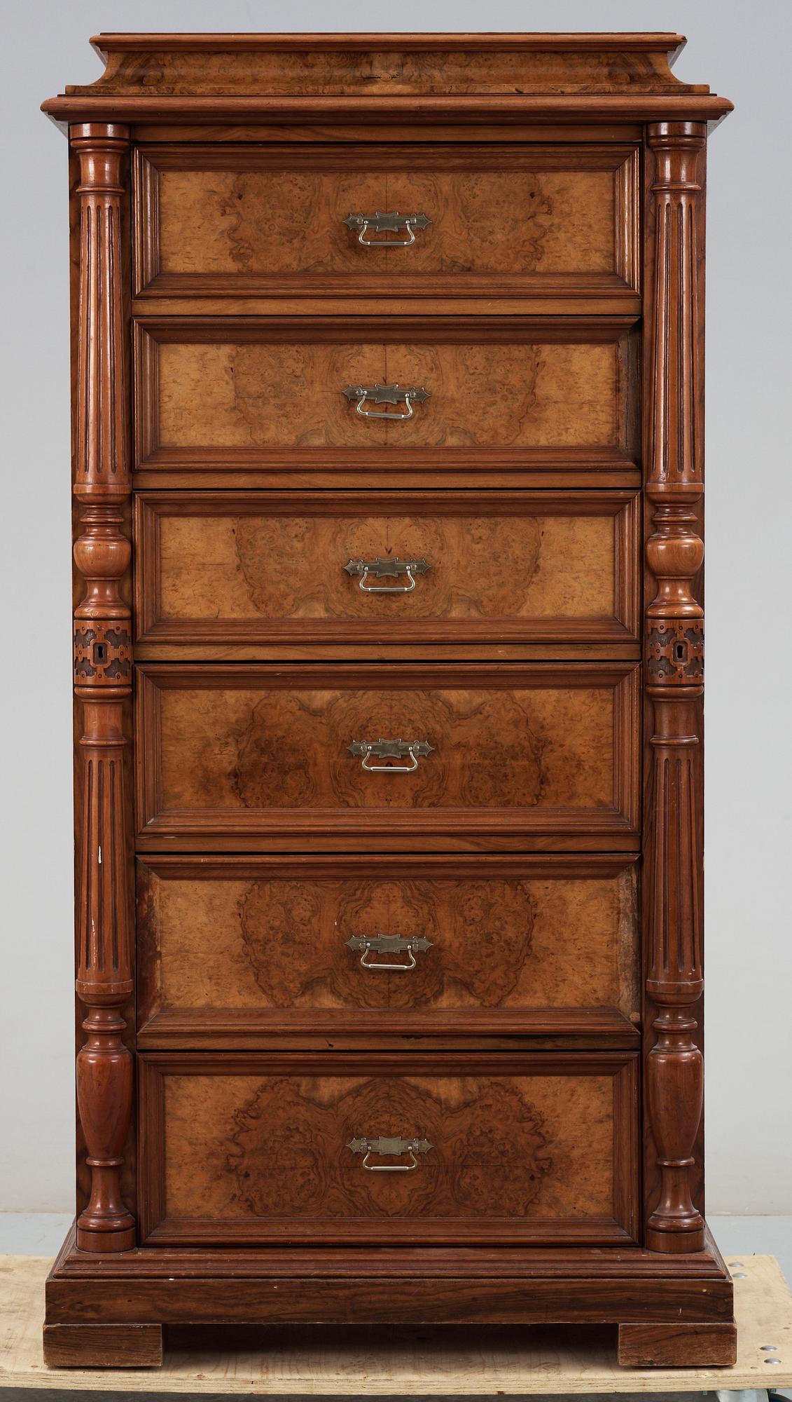 BYRÅ, nyrenässans, 1800-talets slut.