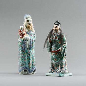 Two Chinese porcelain figures, 20th century.