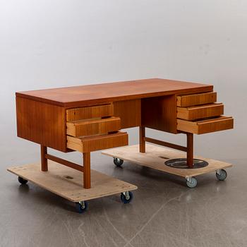A WRITING DESK OMANN JUN A/S MODEL 76, DENMARK.