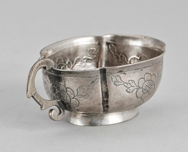 VODKAKOPP, silver, Ryssland, 1700-tal. Ca 26 gr.