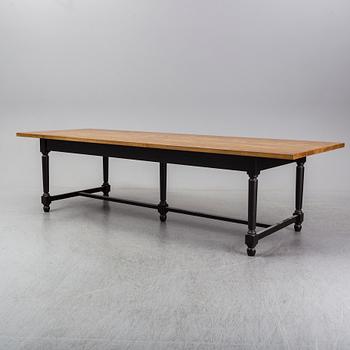 ATTILA SUTA MÖBELSNICKERI, matbord, samtida.