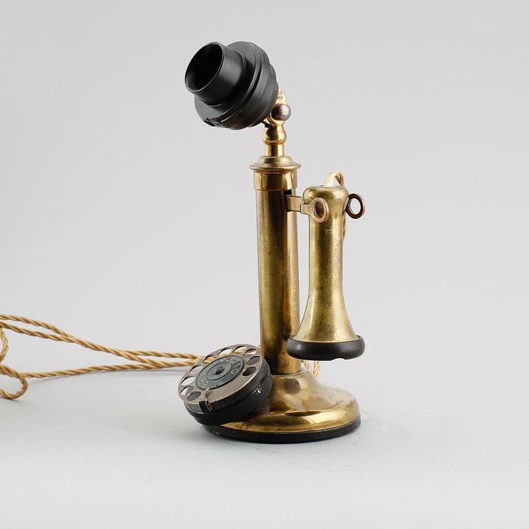 BORDSTELEFON, 1900-talets första hälft.