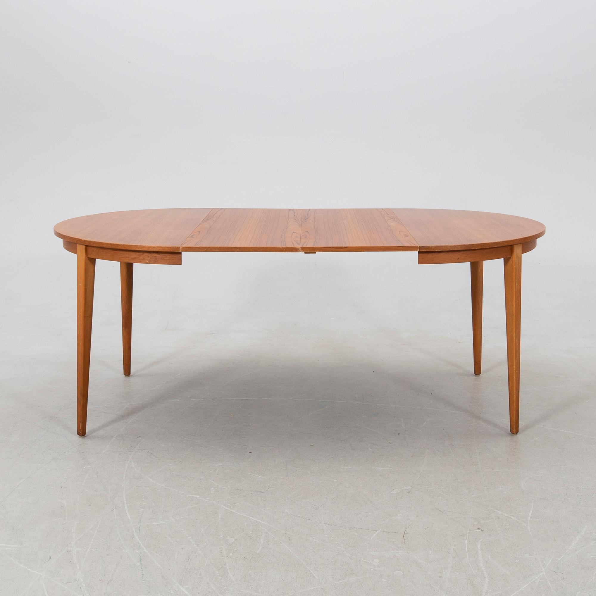 Matbord 1900-talets mitt.