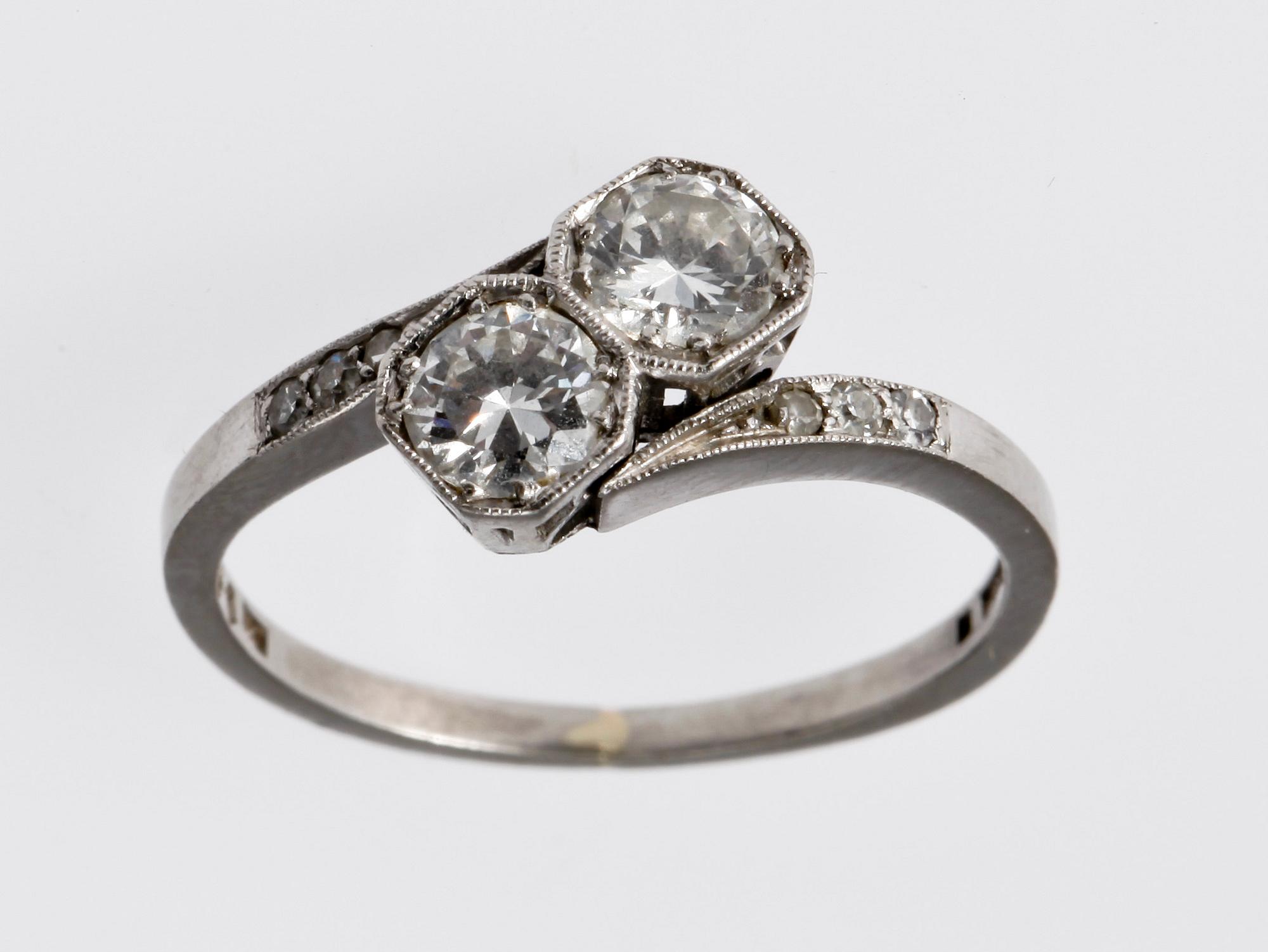 RING, platina med briljantslipade diamanter, tot ca 0.58 ct, 1937.