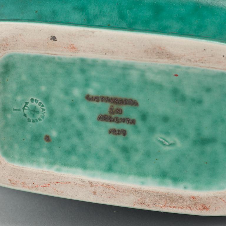 An "Argenta" urn by Wilhelm Kåge for Gustavsberg from the second quarter of the 20th century.