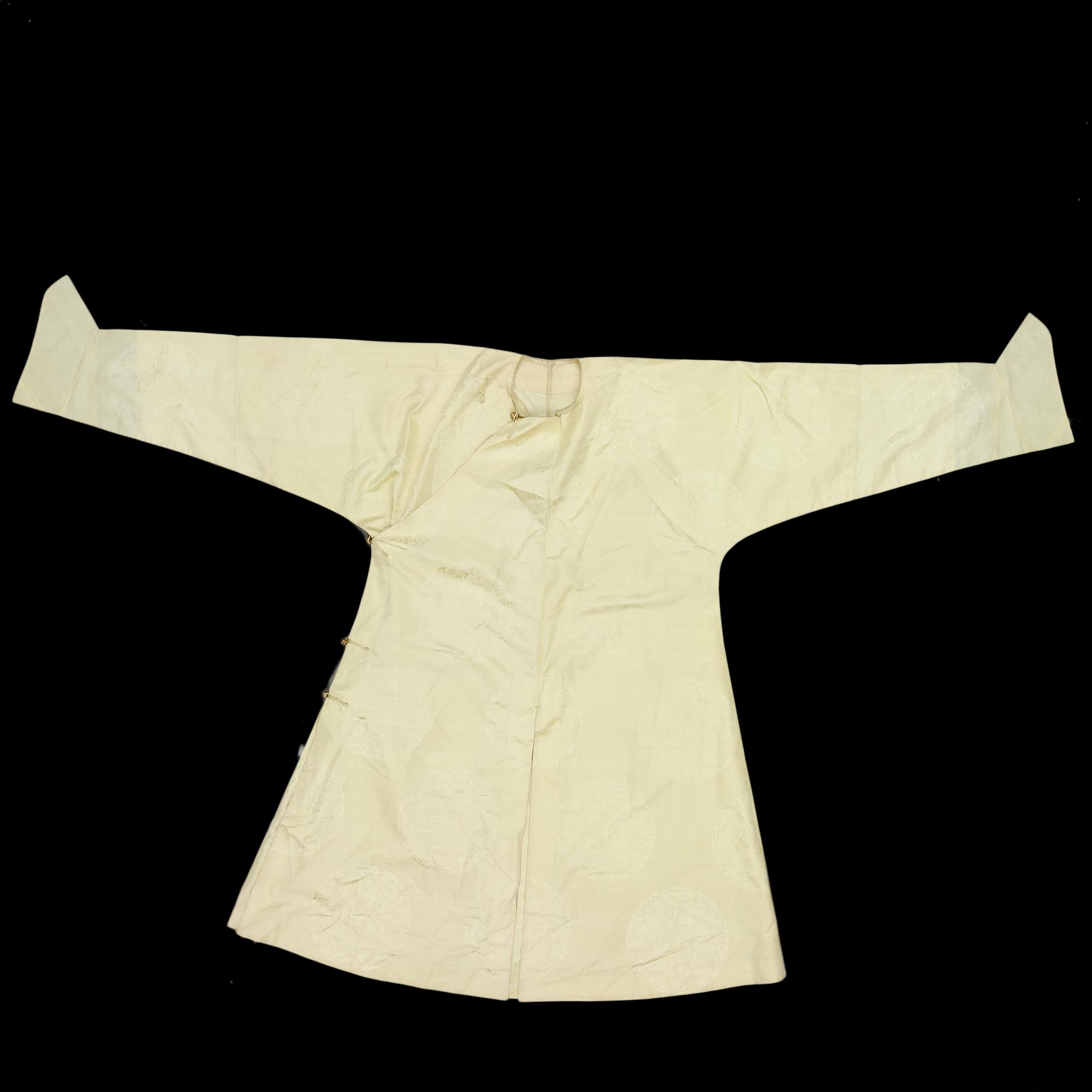 ROCK, siden. Höjd 120 cm. Kina omkring 1900.