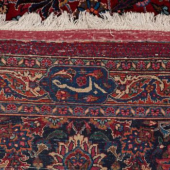 A CARPET, semi-antique Mashad so called Saber, ca 475 x 349 cm (including the flat weave).