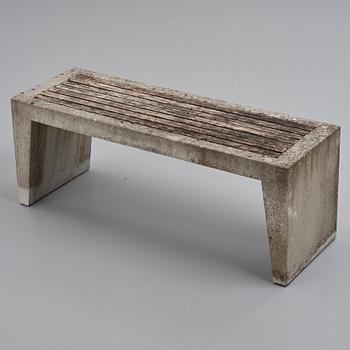 Stina Lindholm, a contemporary bench, 'Pilgårds', Skulpturfabriken.