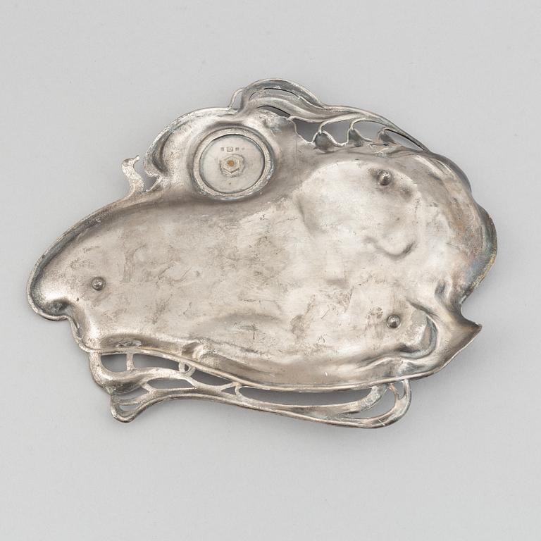 Württembergische Metallwarenfabrik, an Art Nouveau tray, early 20th Century.