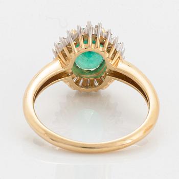 Emerlad, baguette and trapets-cut diamond ring.