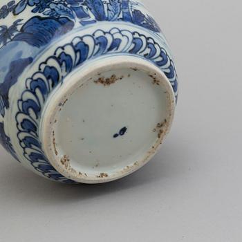 A Ming style jar, Qing dynasty, 19th century.