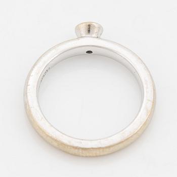 Ring, med briljantslipad diamant.